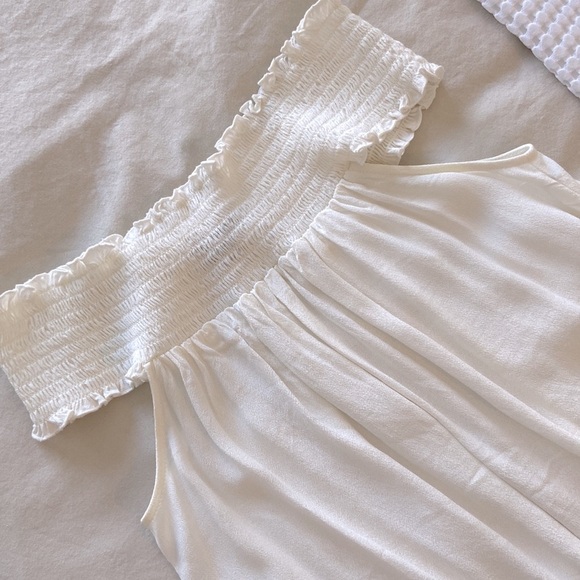 NWOT Forever 21 Cropped Elastic Off Shoulder Top | Size L - Picture 2 of 6